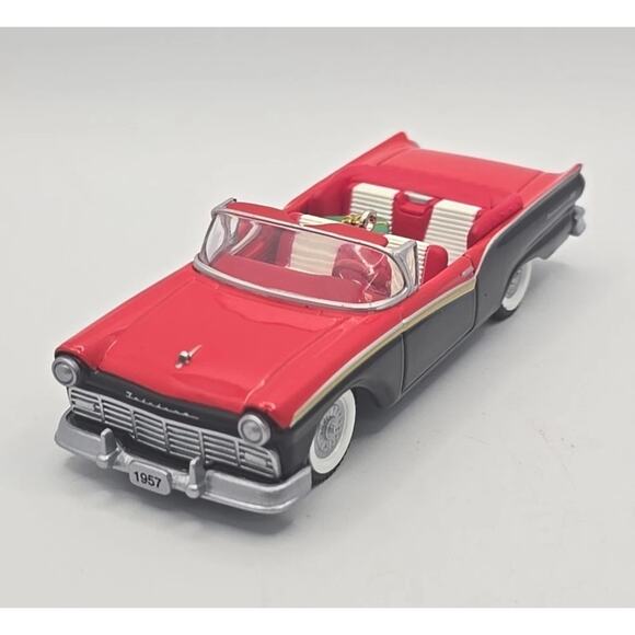 2005 Hallmark Ornament 1957 Ford Fairlane 500 Classic American Car New U12 - Picture 2 of 11